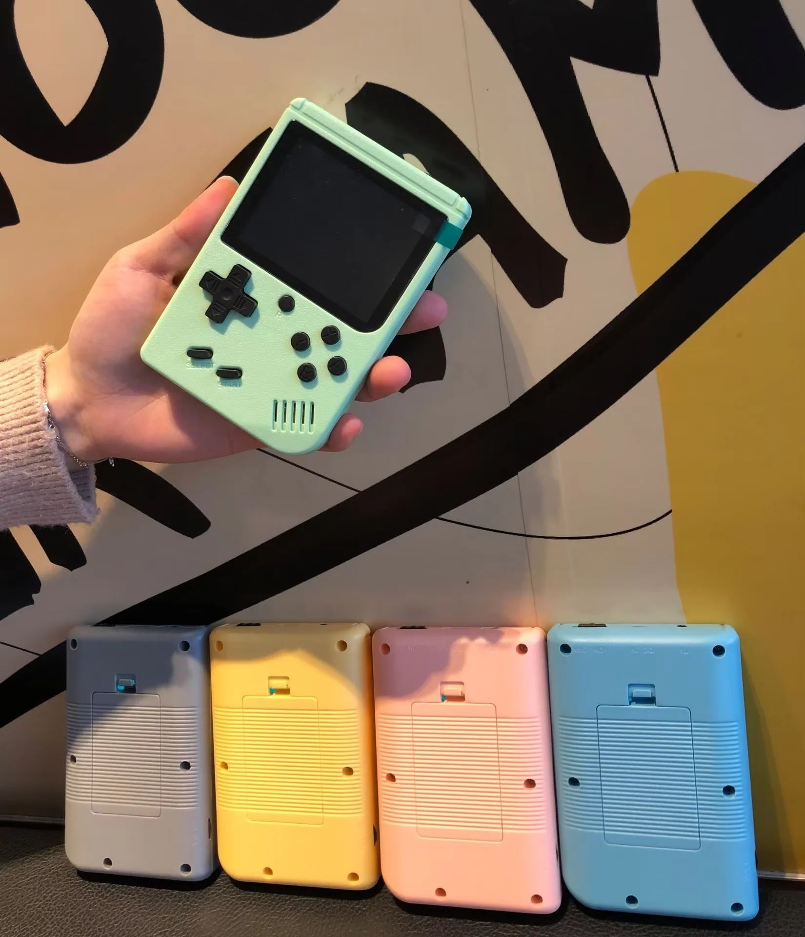 400-in-1 Retro Handheld Game Console